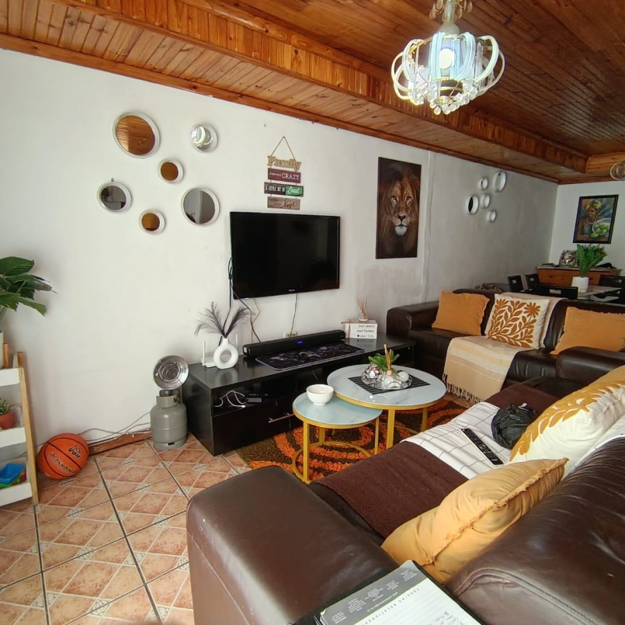 2 Bedroom Property for Sale in Delft Western Cape